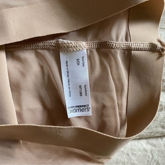Warner’s simply perfect shapewear size small - Picture 3 of 4